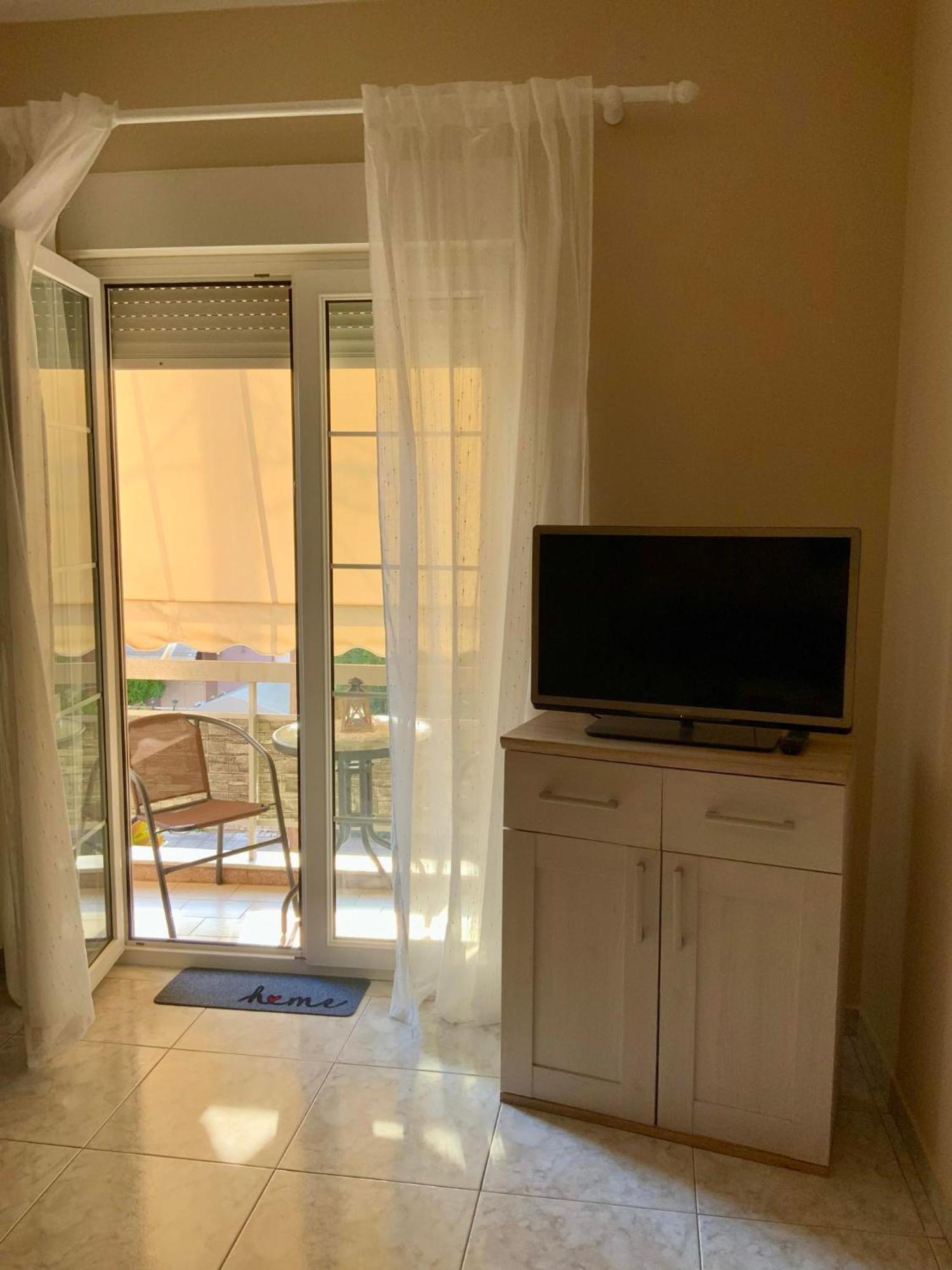 Palm Leaf Apartment Alexandroupoli